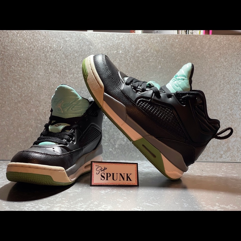 Nike Jordan Flight 9, Black Chameleon, Size 5Y